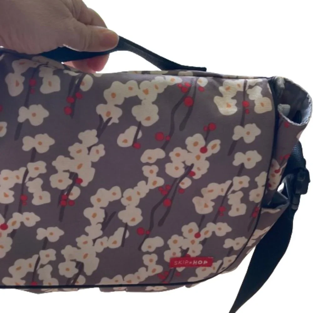 Skip Hop Deluxe Edition Diaper Bag Cherry Blossom Design Many Features EUC